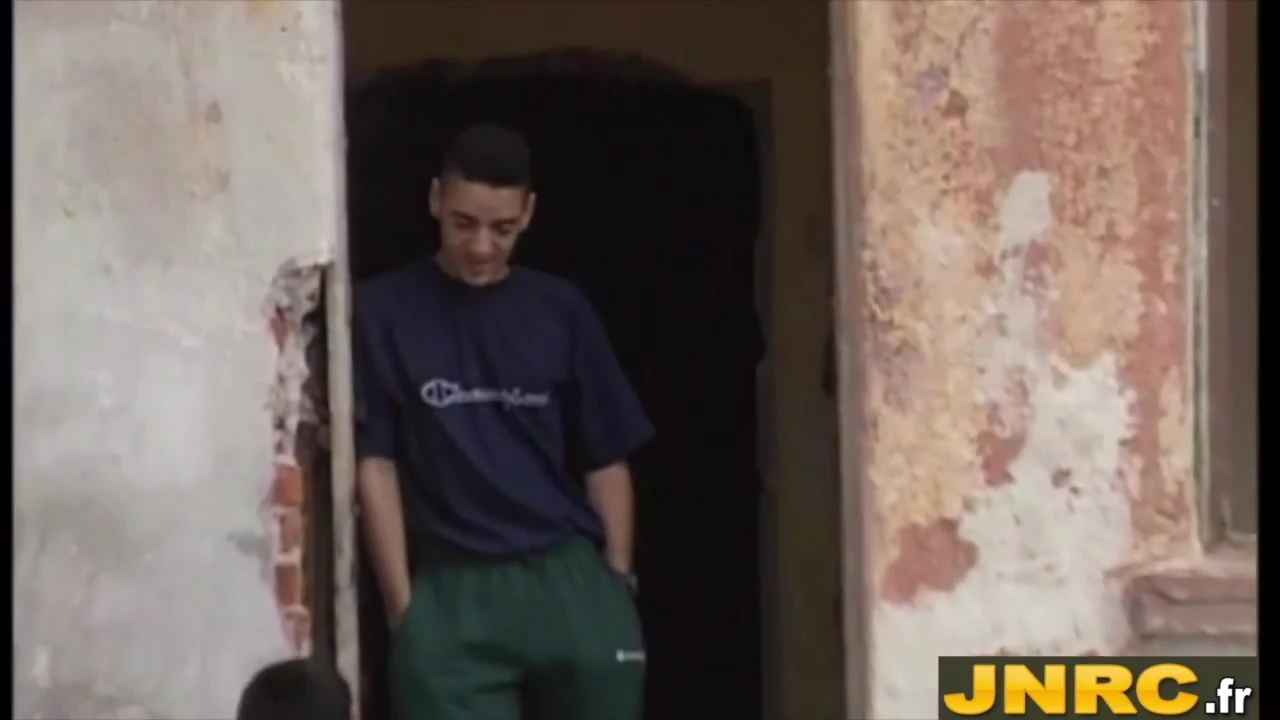 JNRC.fr – Gypsy straight man fucks a gay boy
